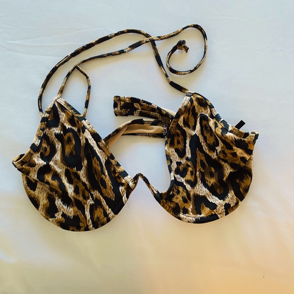 Cheetah wired swimsuit Top- Size XL